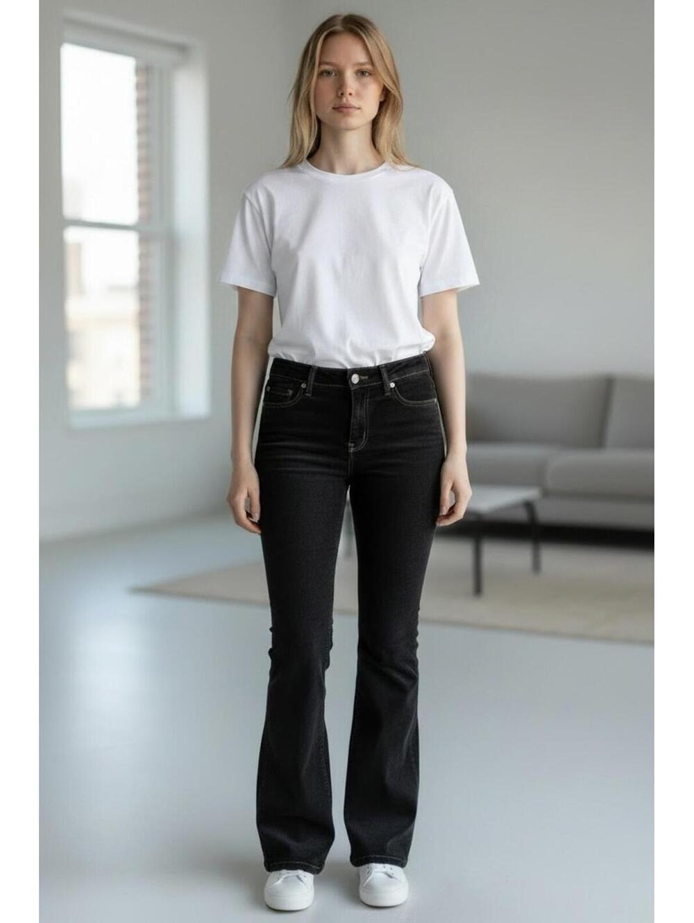 Silver Jeans, Tuesday,  Womens Black Jeans, Size 31, Like New